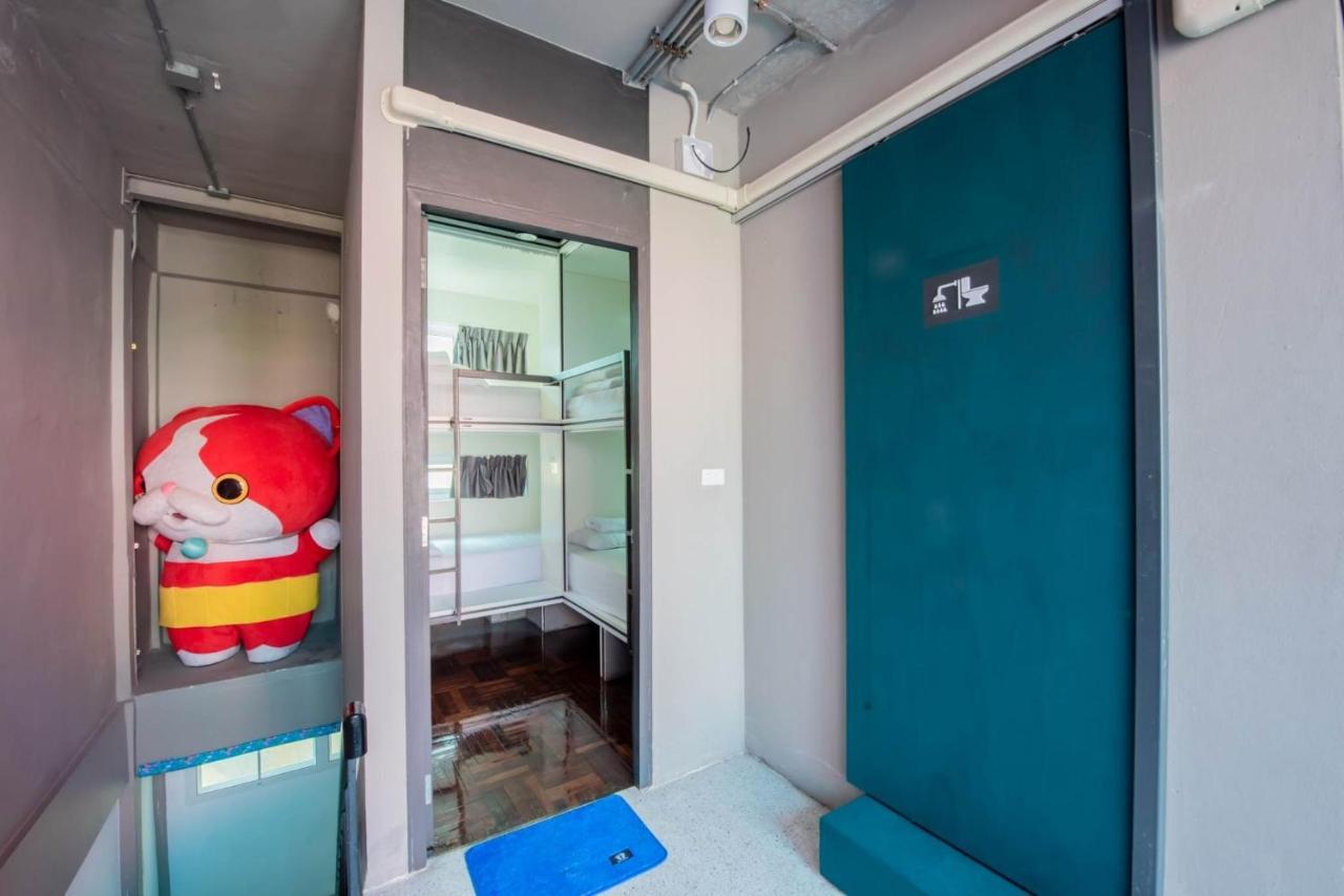Elixir Hostel Bangkok Exterior photo