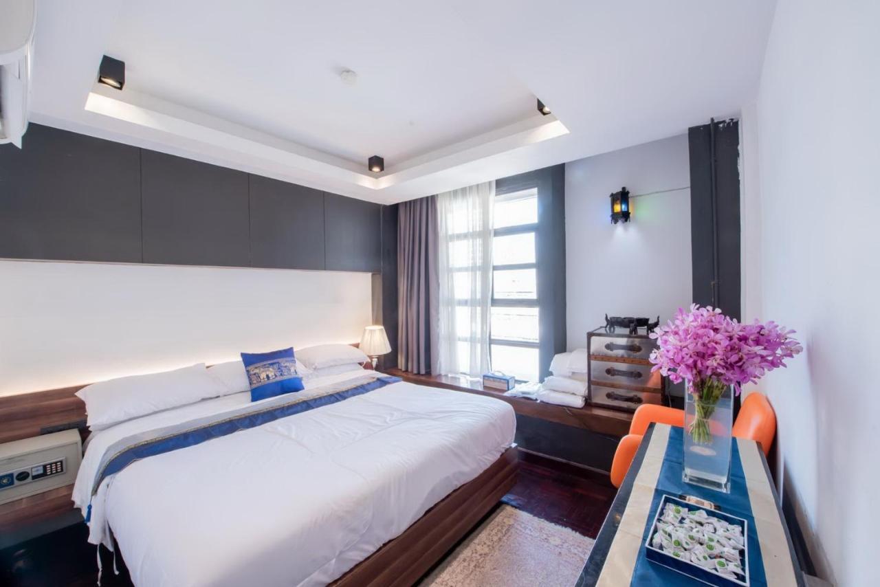 Elixir Hostel Bangkok Exterior photo